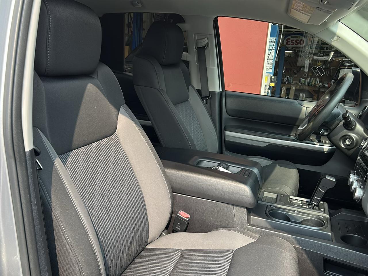 Toyota Tundra 4WD Truck Double Cab 5.7L V8 6-Spd AT SR5 (Natl) 2014