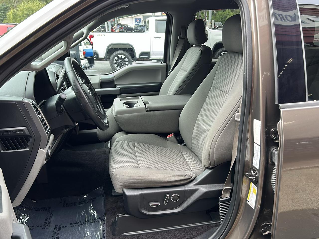 Ford F-150 4WD SuperCrew 145" XLT 2016