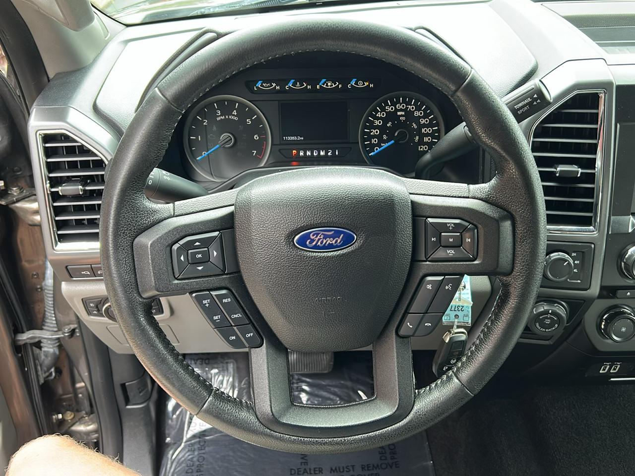 Ford F-150 4WD SuperCrew 145" XLT 2016