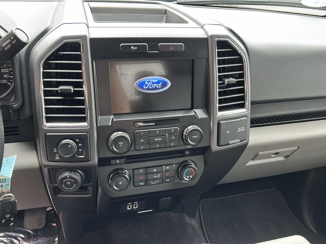 Ford F-150 4WD SuperCrew 145" XLT 2016