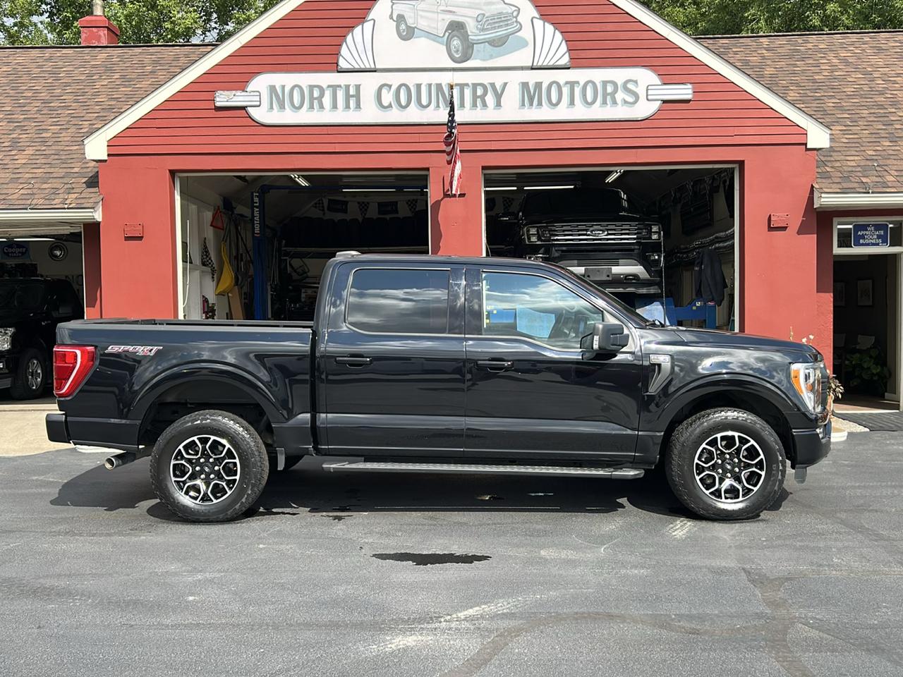 Ford F-150 4WD SuperCrew 145" XLT 2021