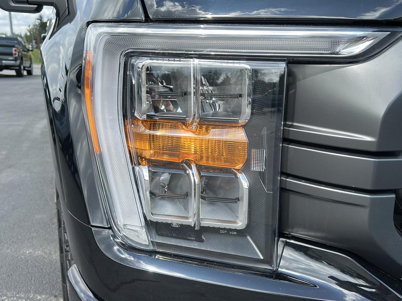 Ford F-150 4WD SuperCrew 145" XLT 2021