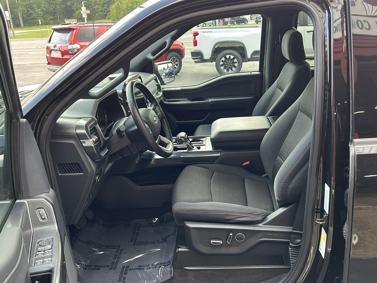 Ford F-150 4WD SuperCrew 145" XLT 2021