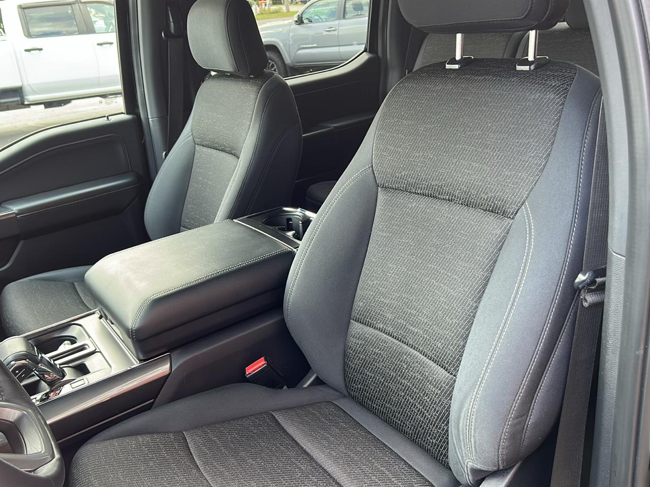 Ford F-150 4WD SuperCrew 145" XLT 2021