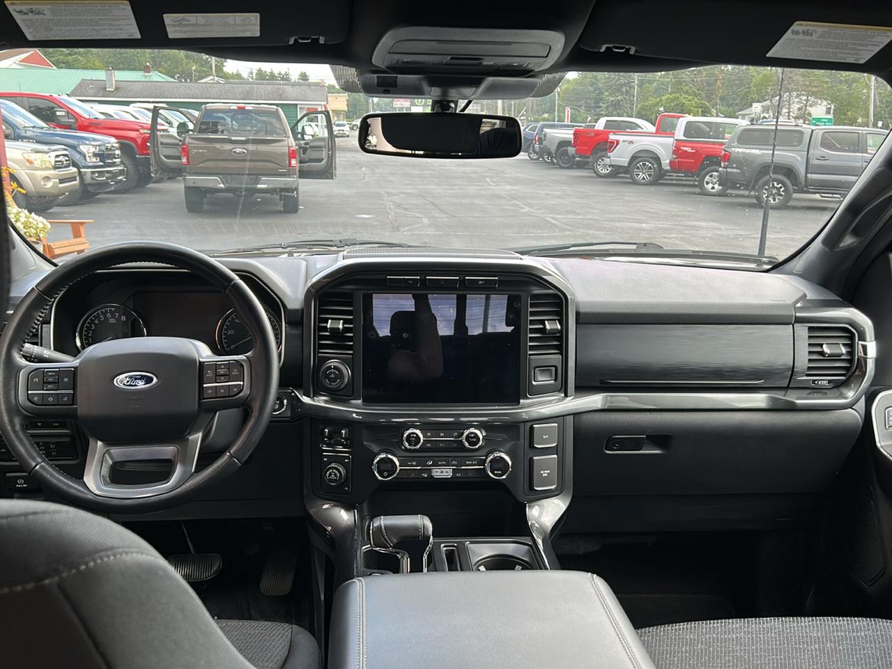 Ford F-150 4WD SuperCrew 145" XLT 2021