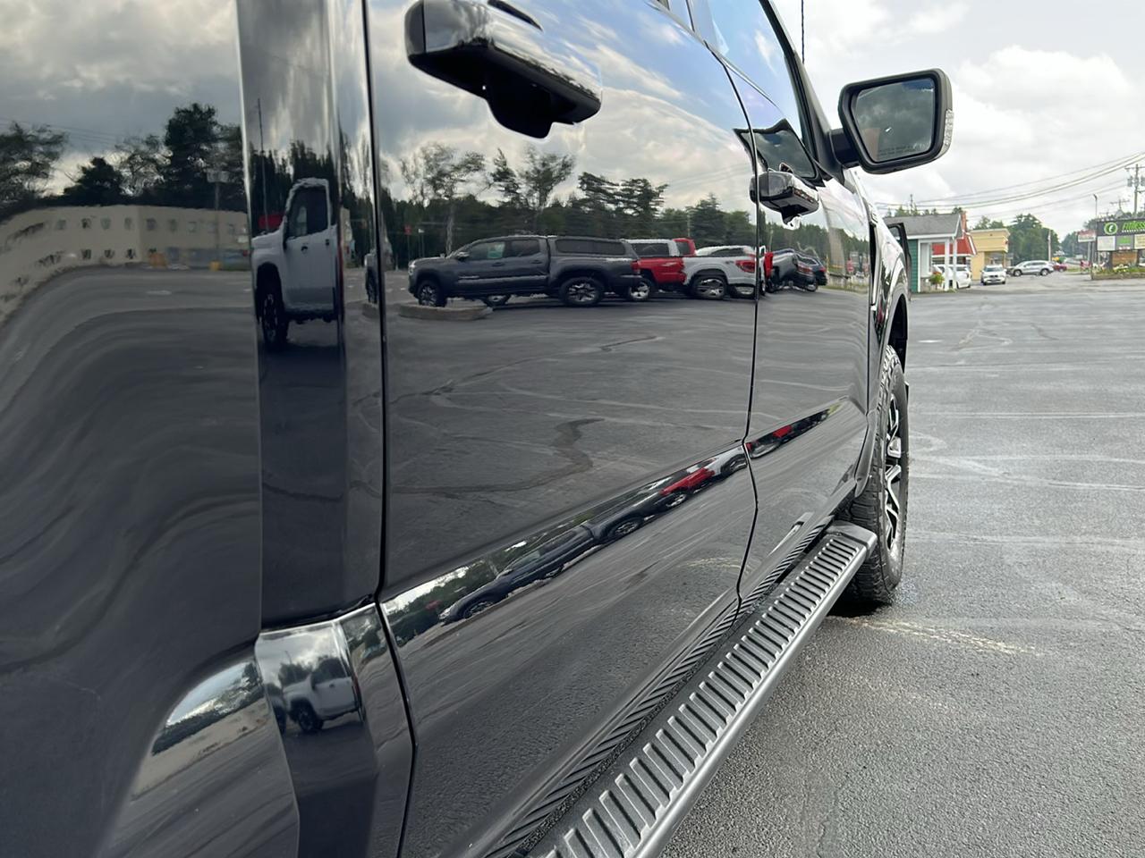 Ford F-150 4WD SuperCrew 145" XLT 2021