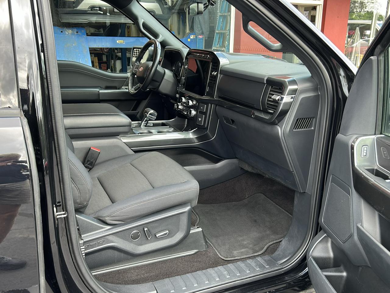Ford F-150 4WD SuperCrew 145" XLT 2021