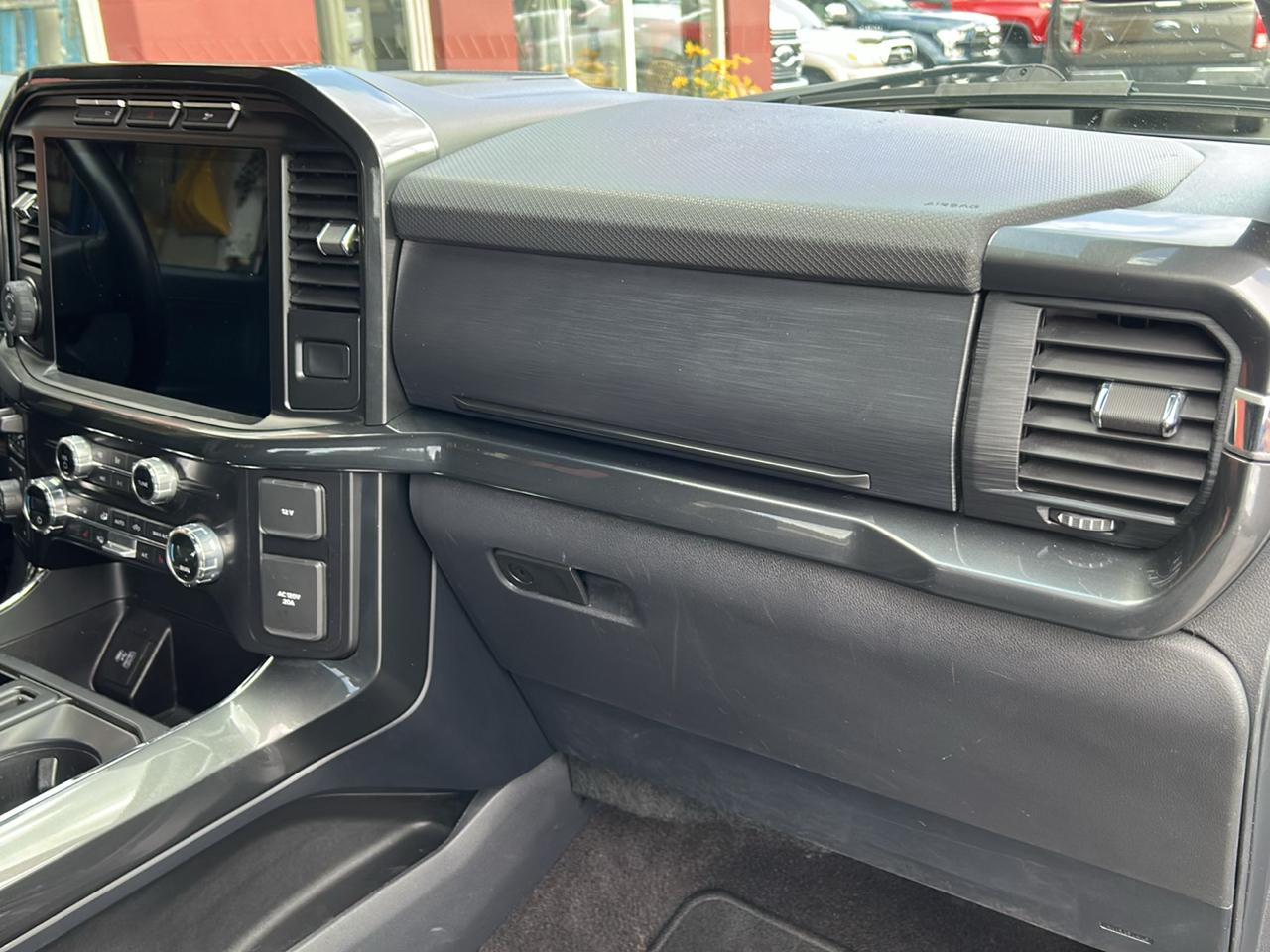 Ford F-150 4WD SuperCrew 145" XLT 2021