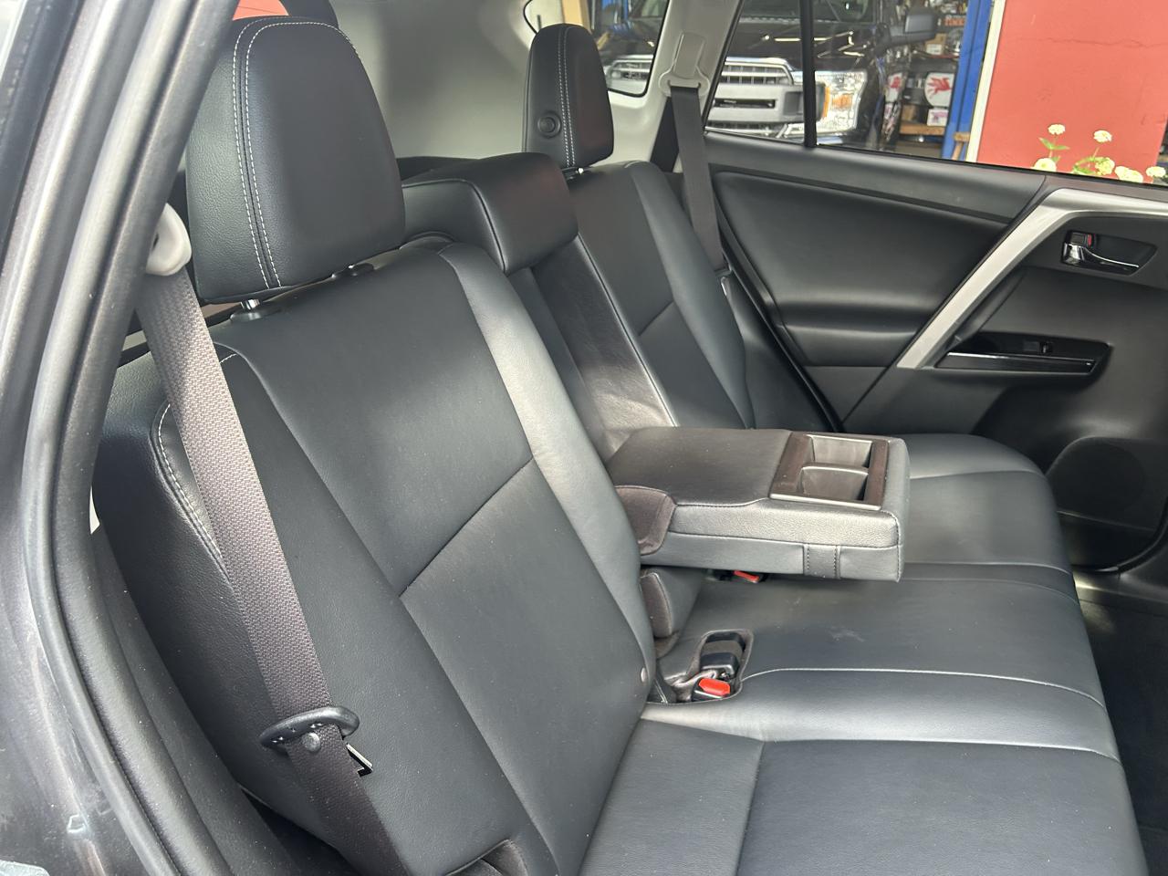 Toyota RAV4 Hybrid AWD 4dr Limited (Natl) 2016