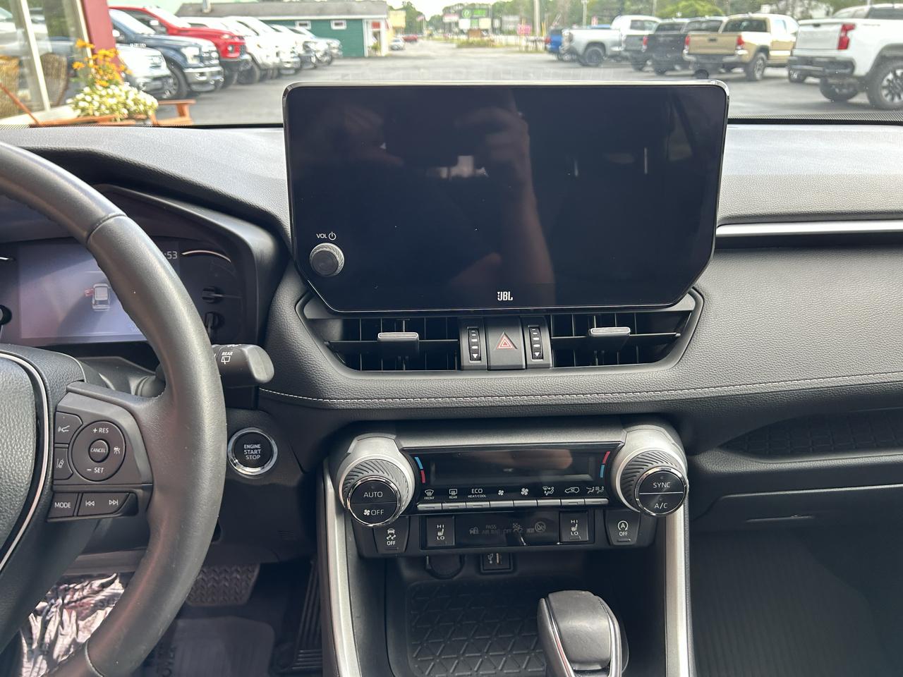 Toyota RAV4 XLE Premium AWD (Natl) 2023