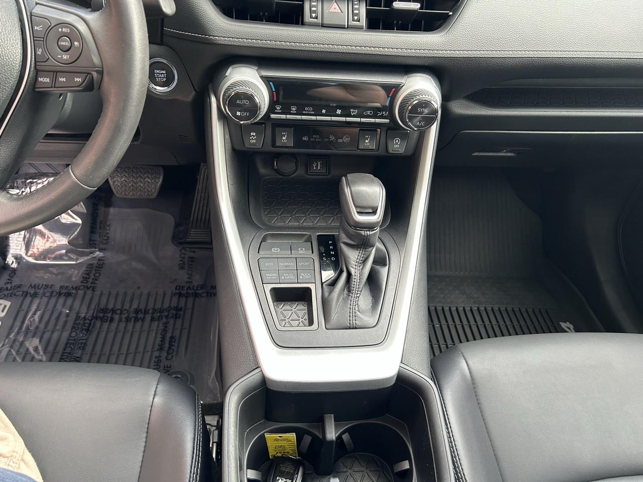 Toyota RAV4 XLE Premium AWD (Natl) 2023