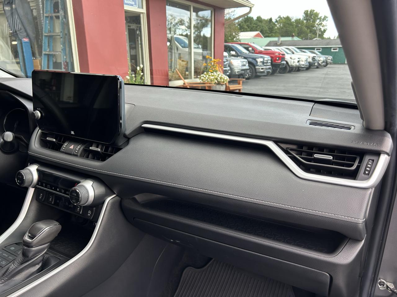 Toyota RAV4 XLE Premium AWD (Natl) 2023