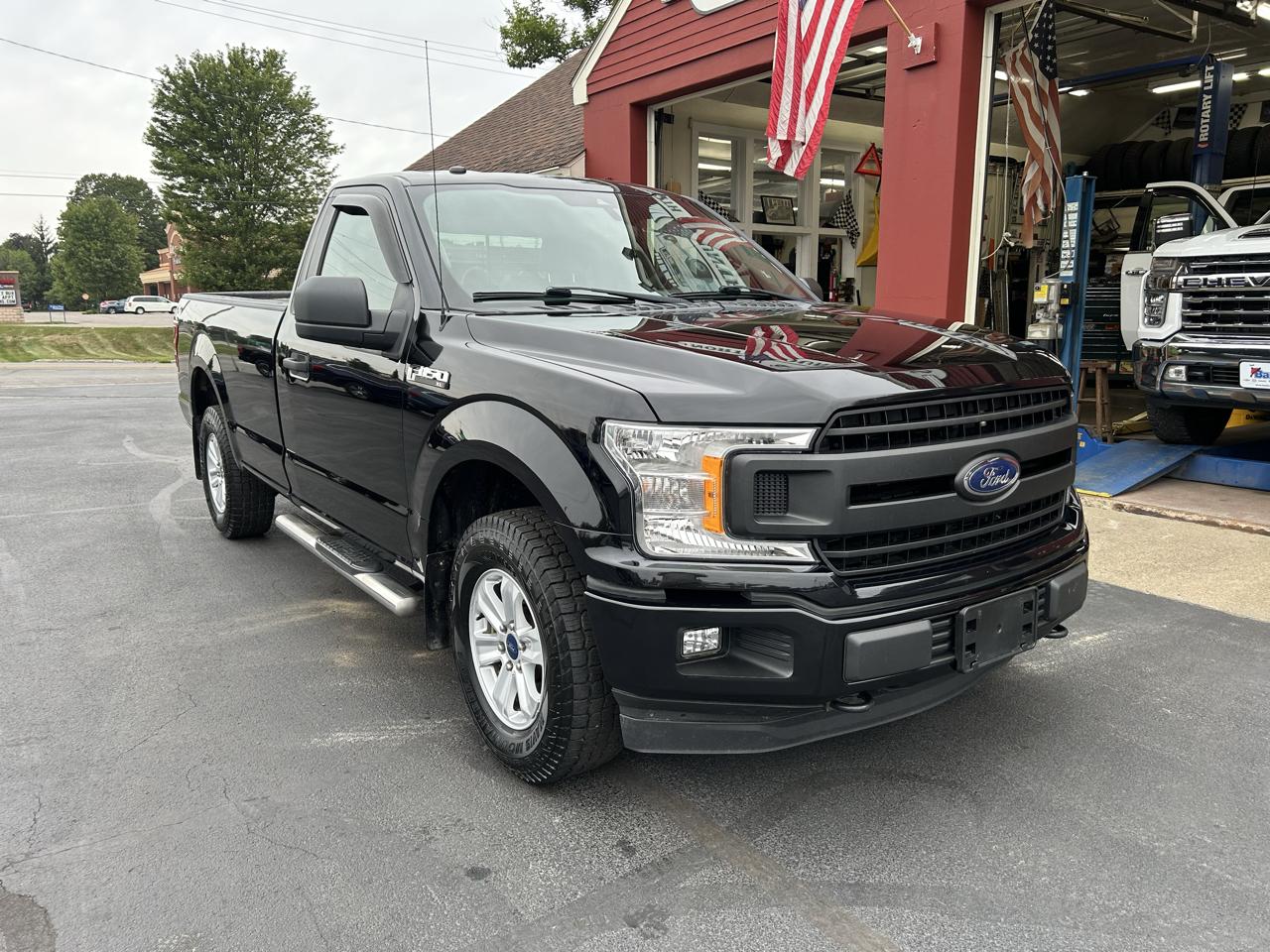 Ford F-150 4WD Reg Cab 145" XL 2019