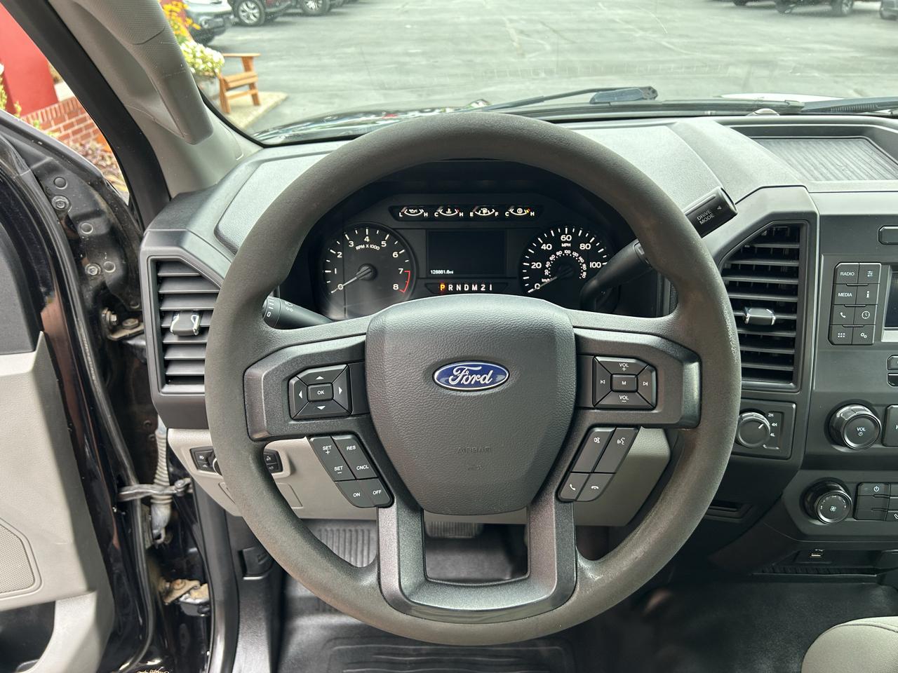 Ford F-150 4WD Reg Cab 145" XL 2019
