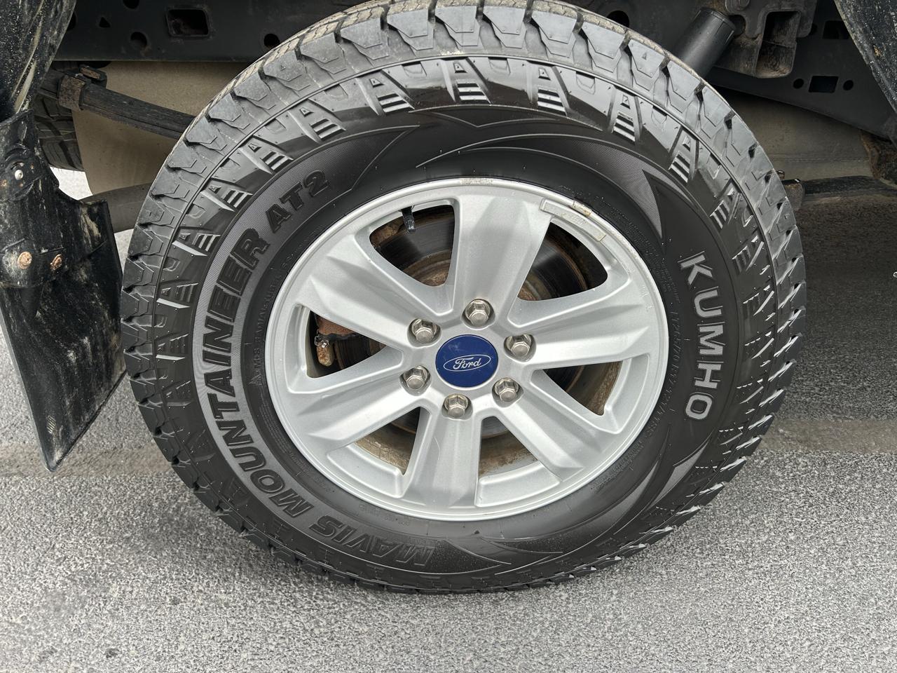 Ford F-150 4WD Reg Cab 145" XL 2019
