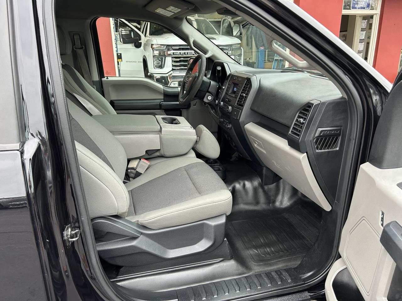 Ford F-150 4WD Reg Cab 145" XL 2019