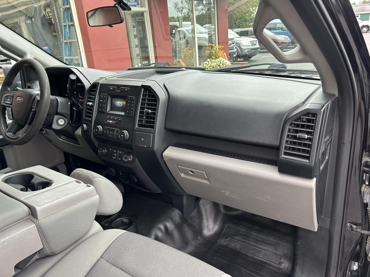 Ford F-150 4WD Reg Cab 145" XL 2019