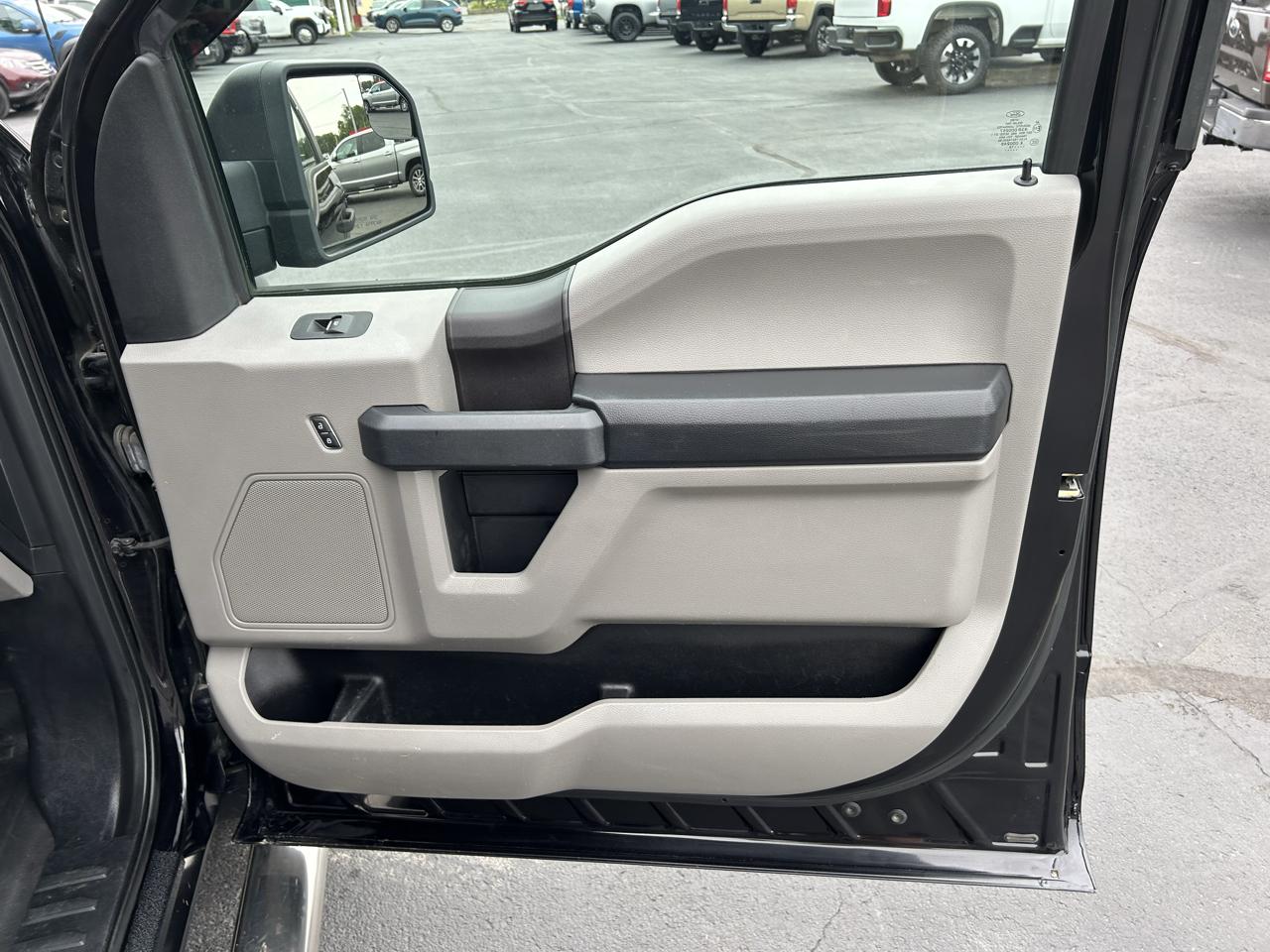 Ford F-150 4WD Reg Cab 145" XL 2019
