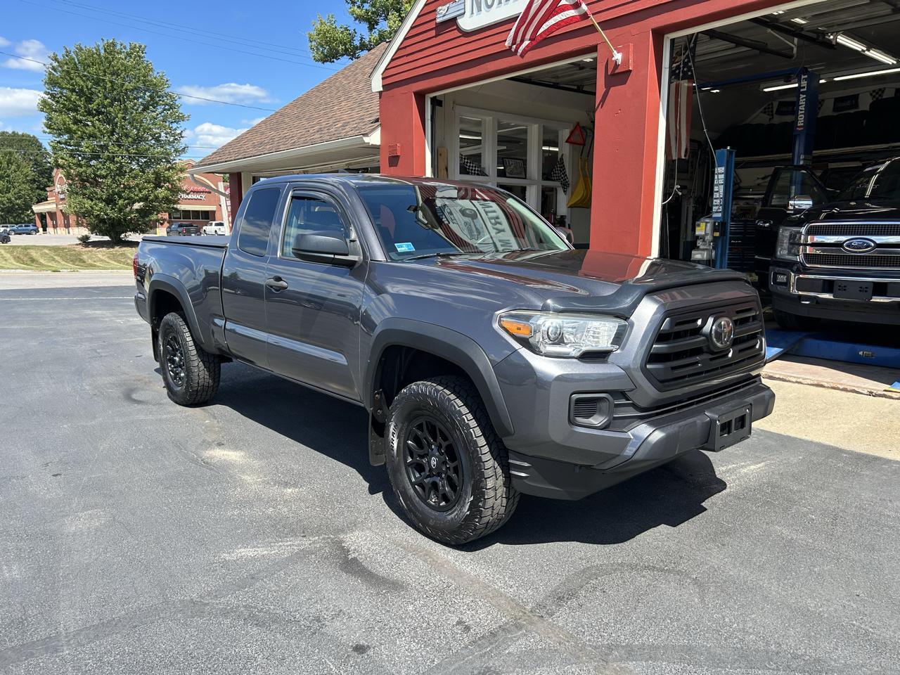 Toyota Tacoma 4WD SR5 Access Cab 6' Bed V6 AT (Natl) 2019