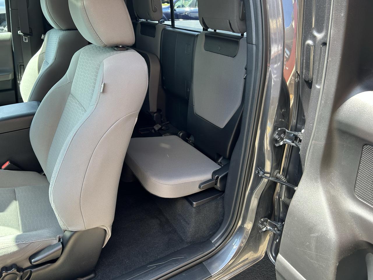 Toyota Tacoma 4WD SR5 Access Cab 6' Bed V6 AT (Natl) 2019
