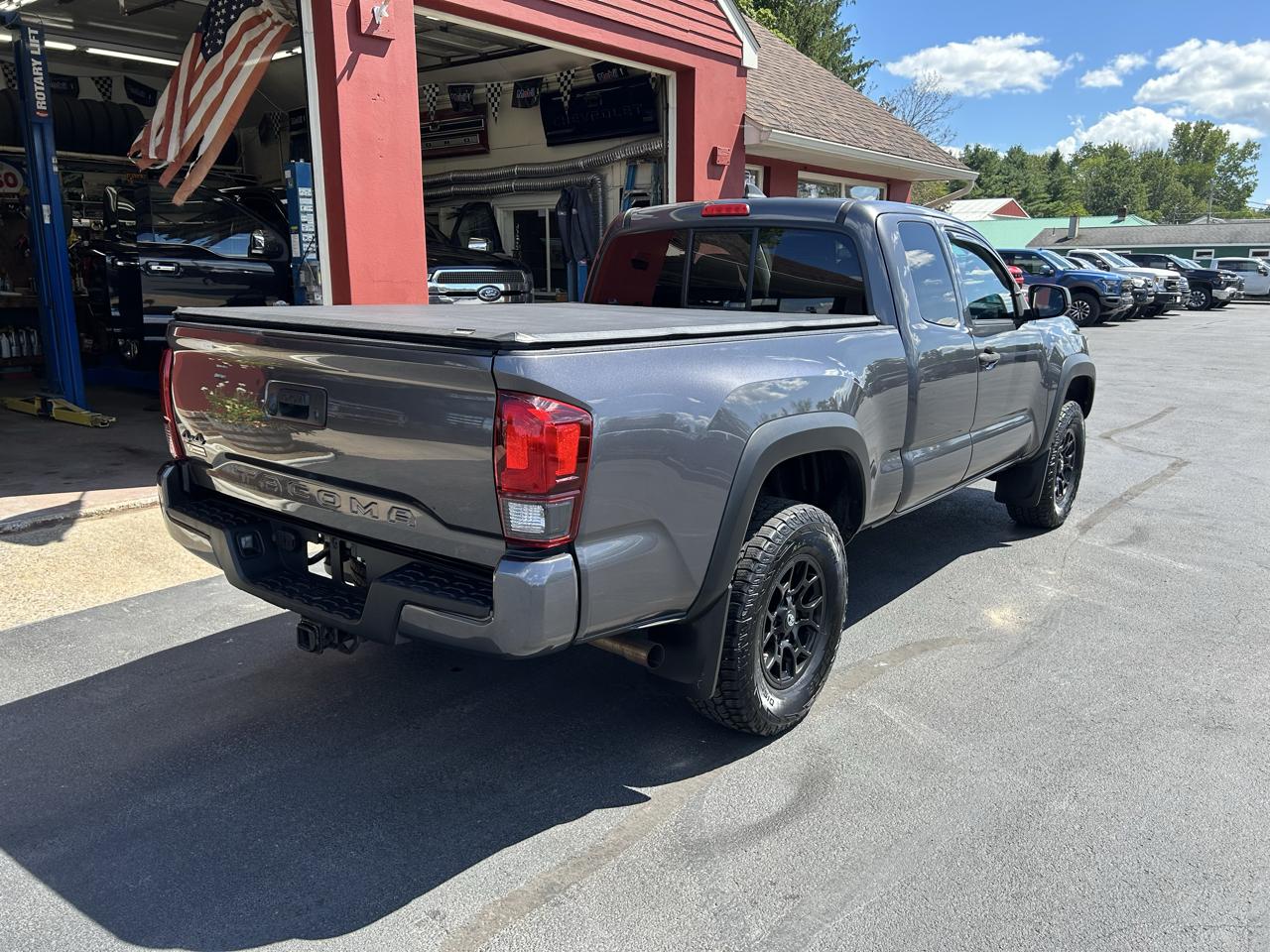 Toyota Tacoma 4WD SR5 Access Cab 6' Bed V6 AT (Natl) 2019