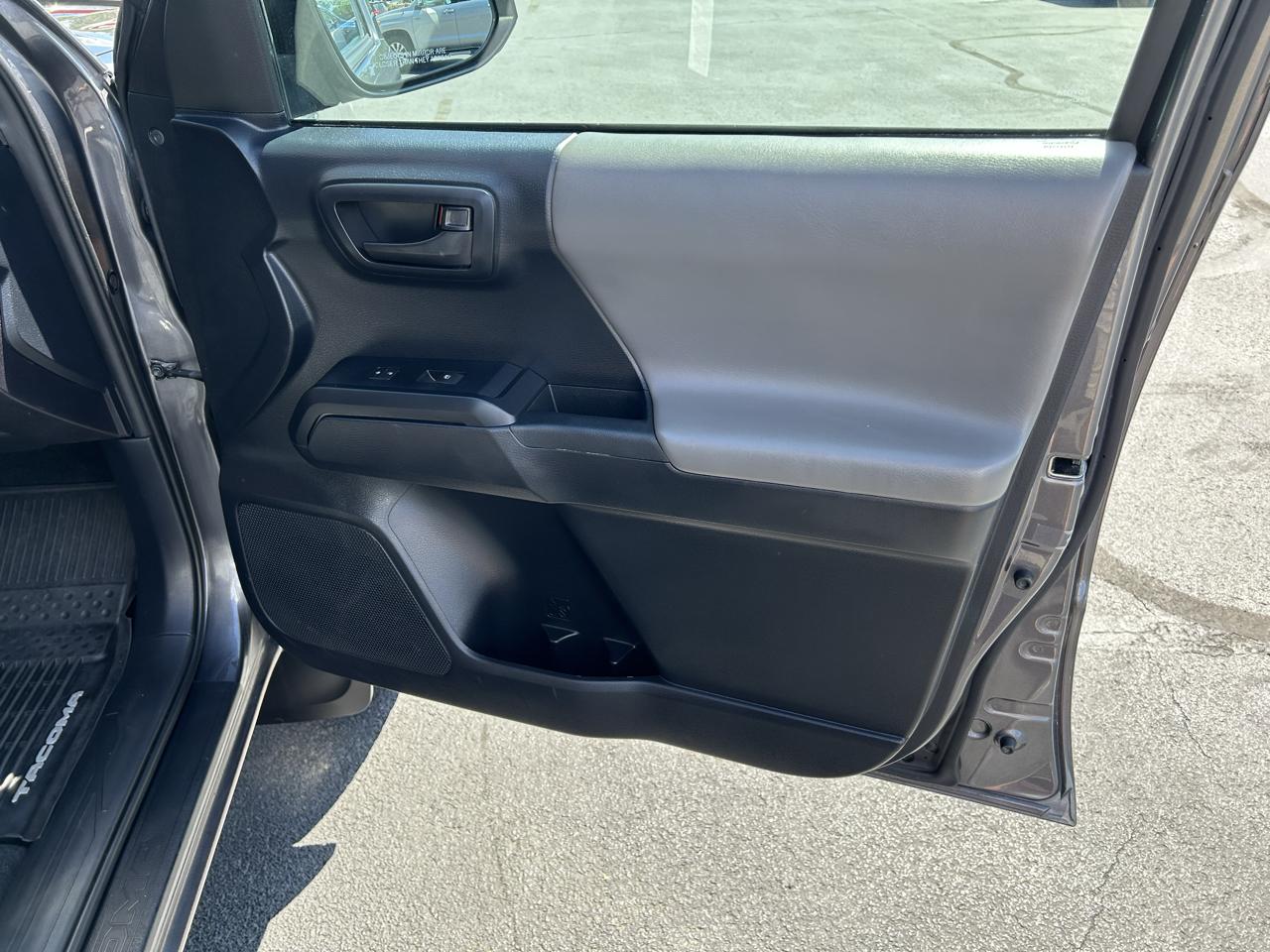 Toyota Tacoma 4WD SR5 Access Cab 6' Bed V6 AT (Natl) 2019