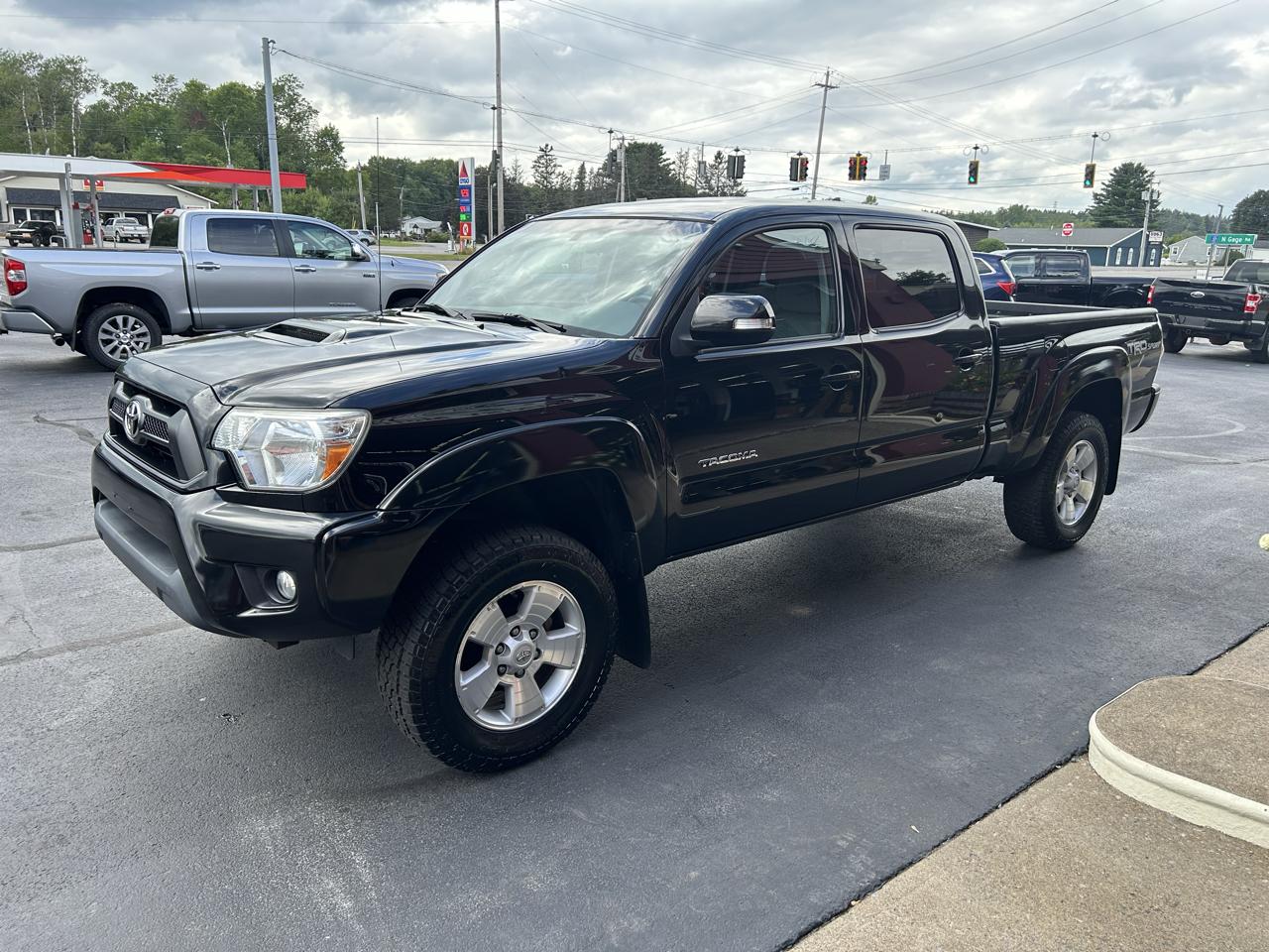 Toyota Tacoma 4WD Double Cab LB V6 AT (Natl) 2015