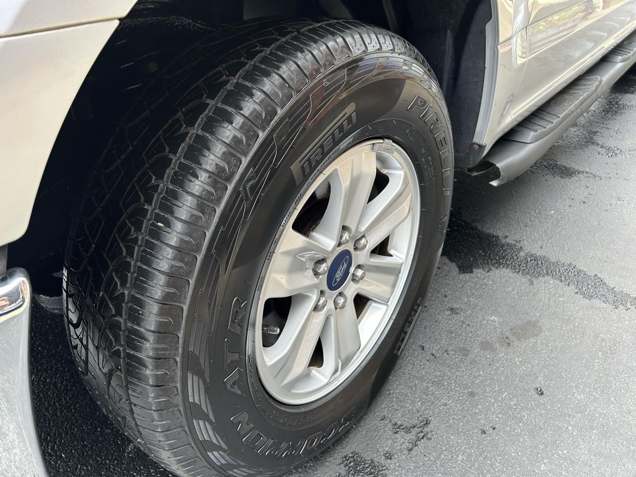 Ford F-150 4WD SuperCrew 145" XLT 2015