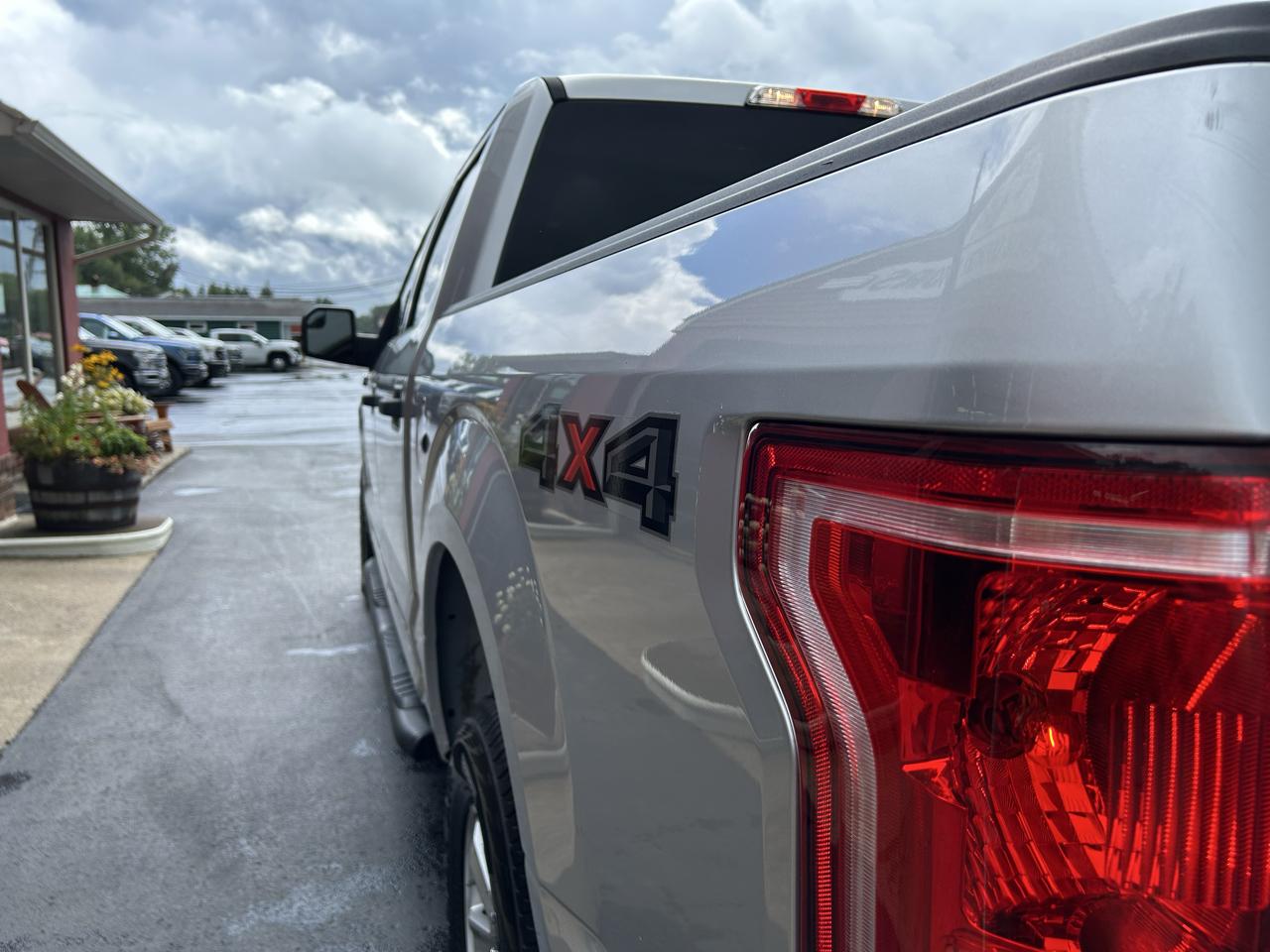 Ford F-150 4WD SuperCrew 145" XLT 2015