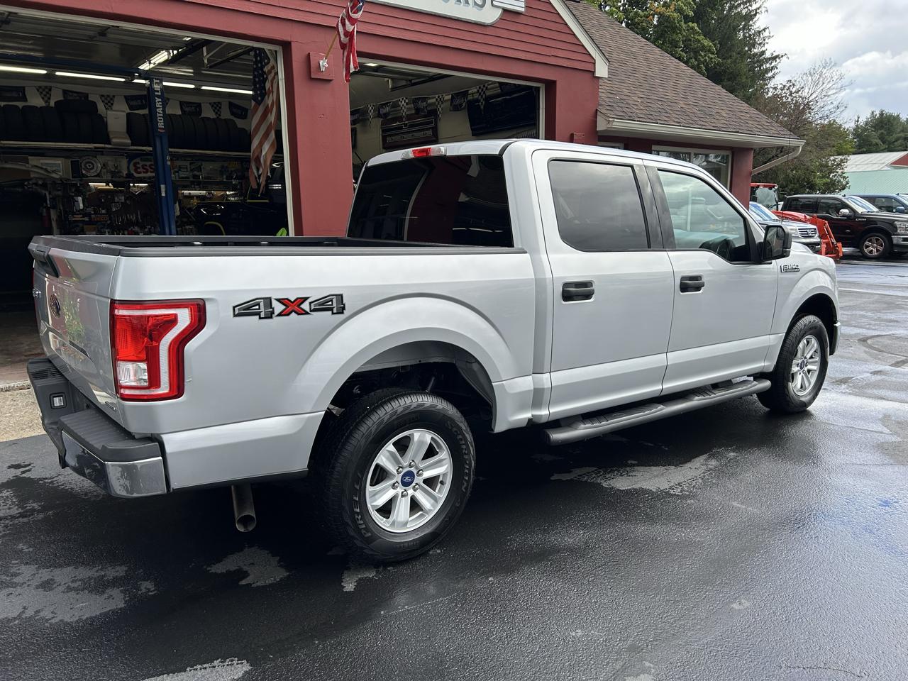 Ford F-150 4WD SuperCrew 145" XLT 2015