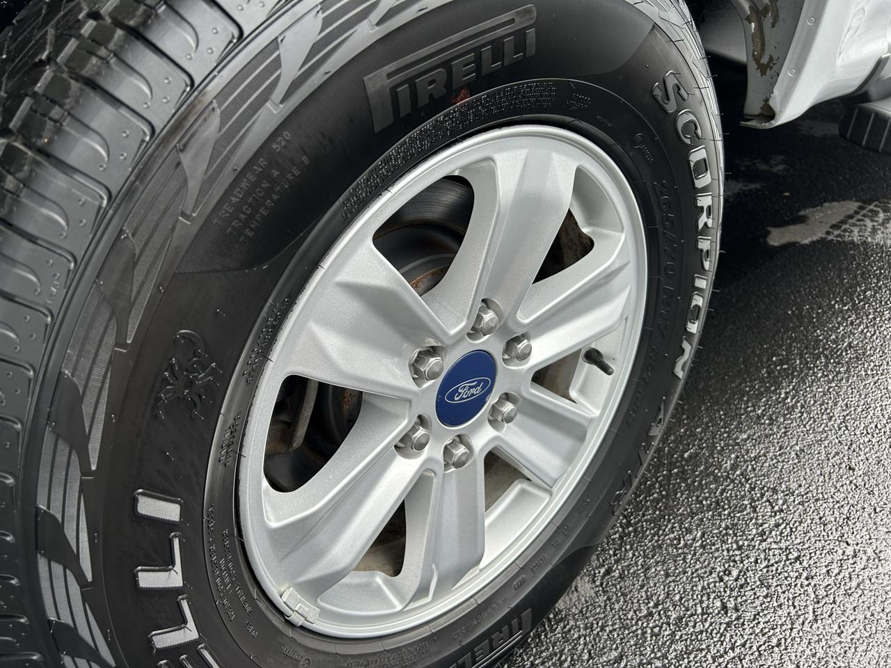 Ford F-150 4WD SuperCrew 145" XLT 2015