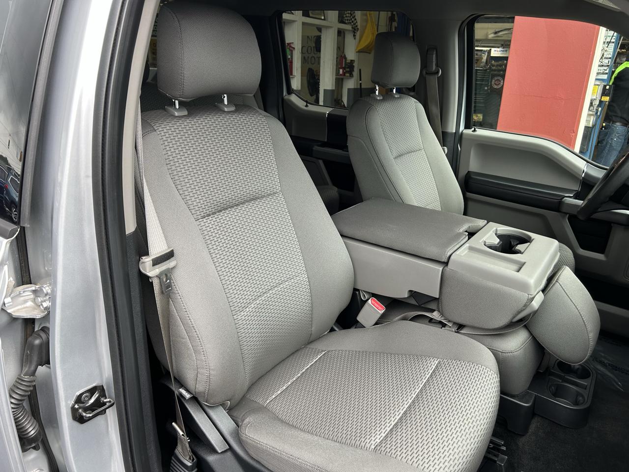 Ford F-150 4WD SuperCrew 145" XLT 2015