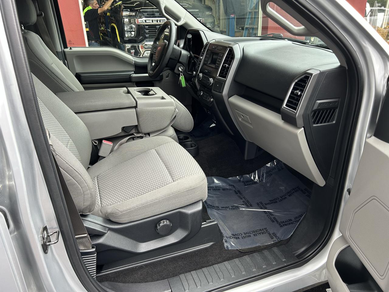 Ford F-150 4WD SuperCrew 145" XLT 2015