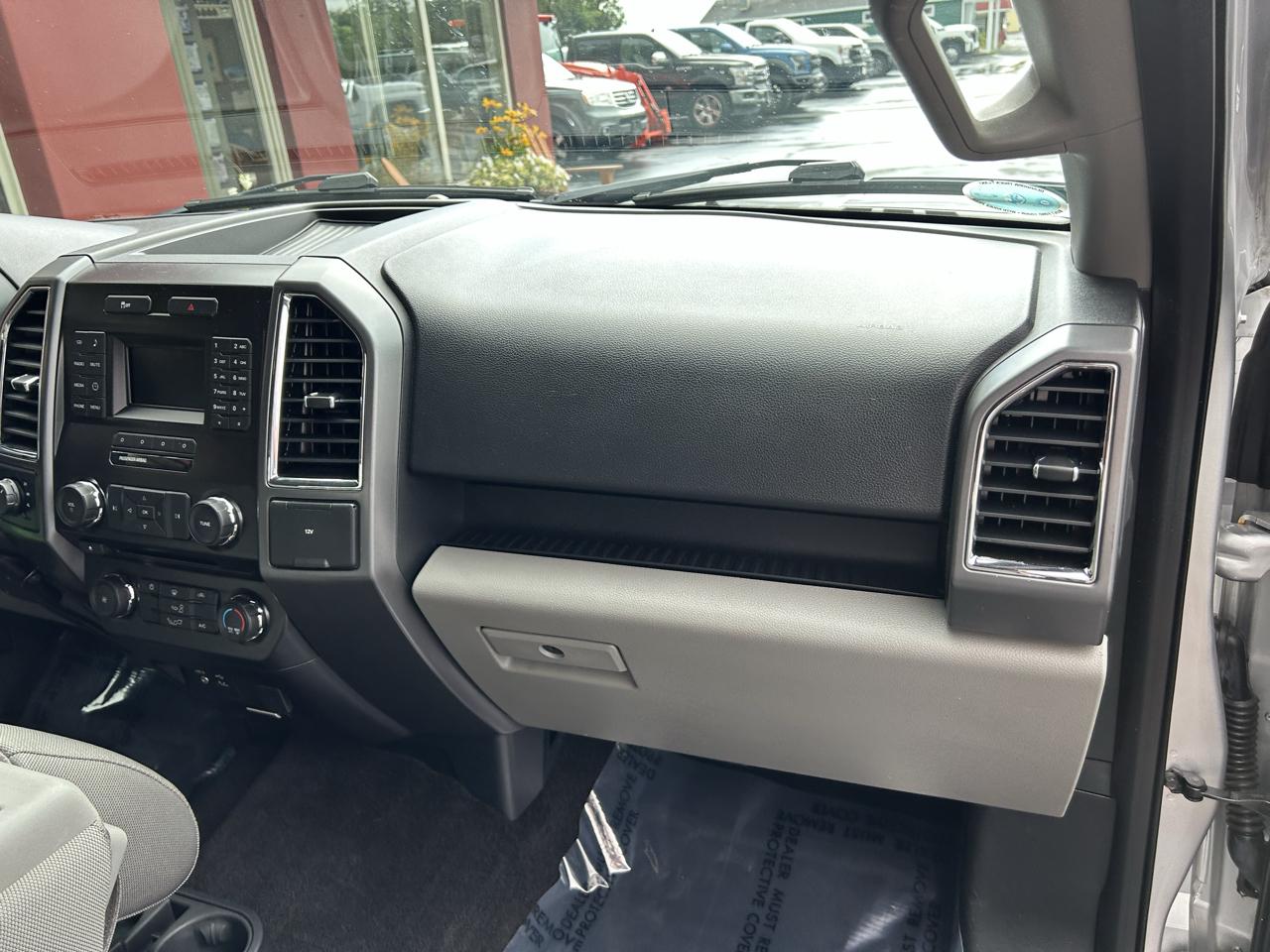 Ford F-150 4WD SuperCrew 145" XLT 2015