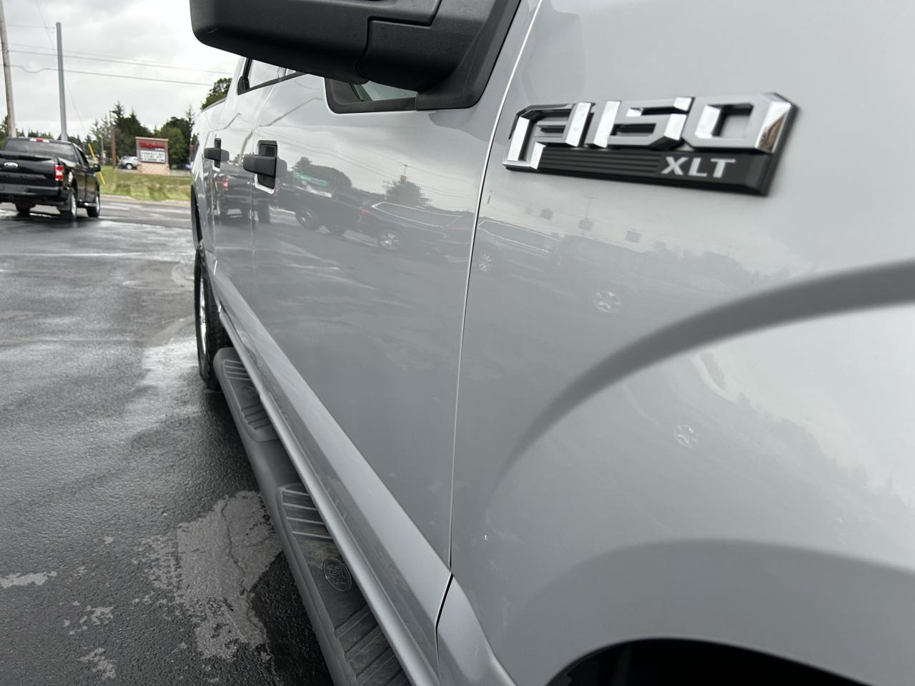 Ford F-150 4WD SuperCrew 145" XLT 2015