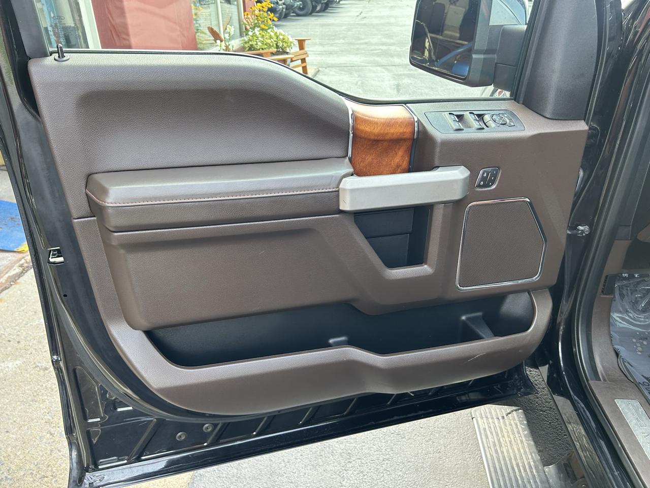 Ford F-150 4WD SuperCrew 157" King Ranch 2019