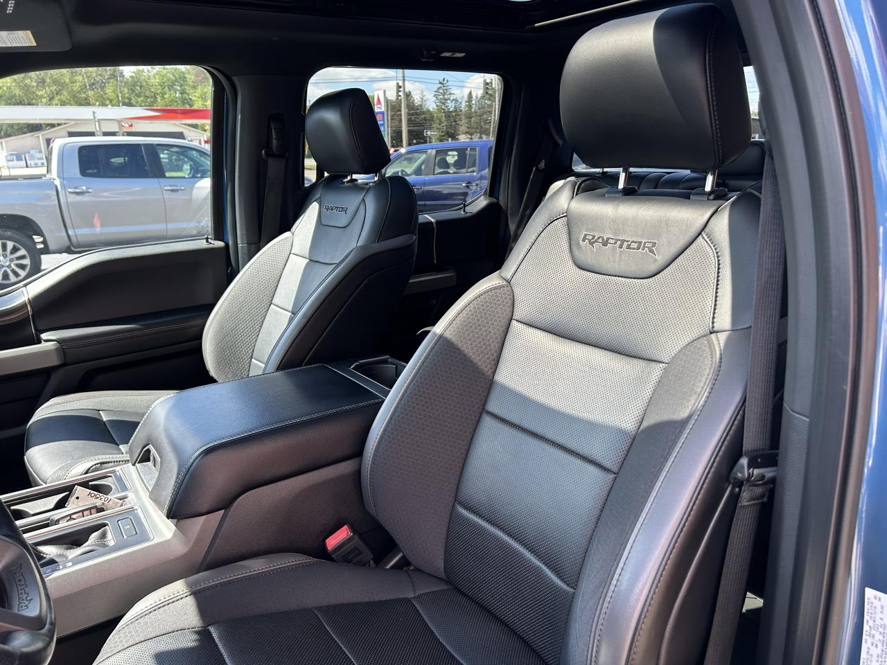 Ford F-150 4WD SuperCrew 145" SVT Raptor 2019