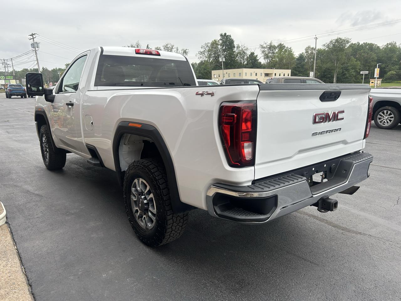GMC Sierra 3500HD 4WD Reg Cab 142" Pro 2022