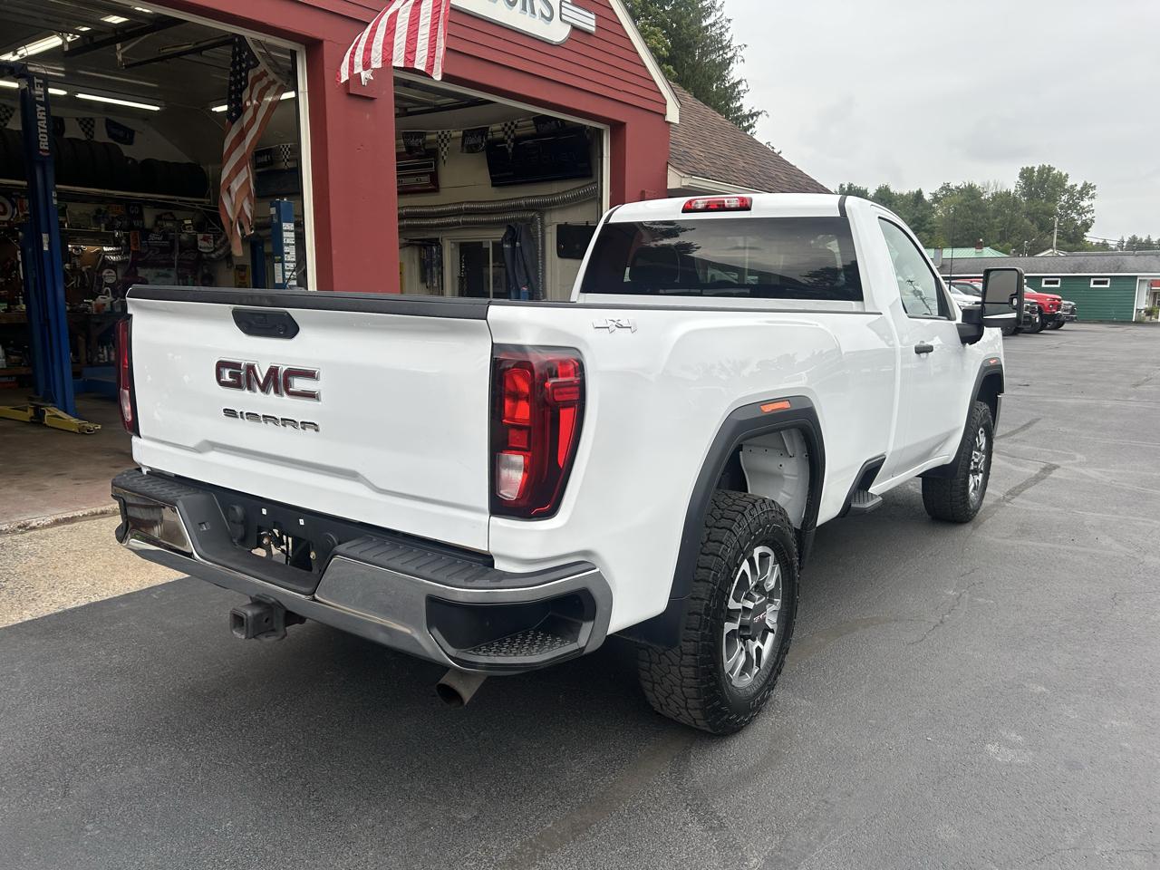 GMC Sierra 3500HD 4WD Reg Cab 142" Pro 2022