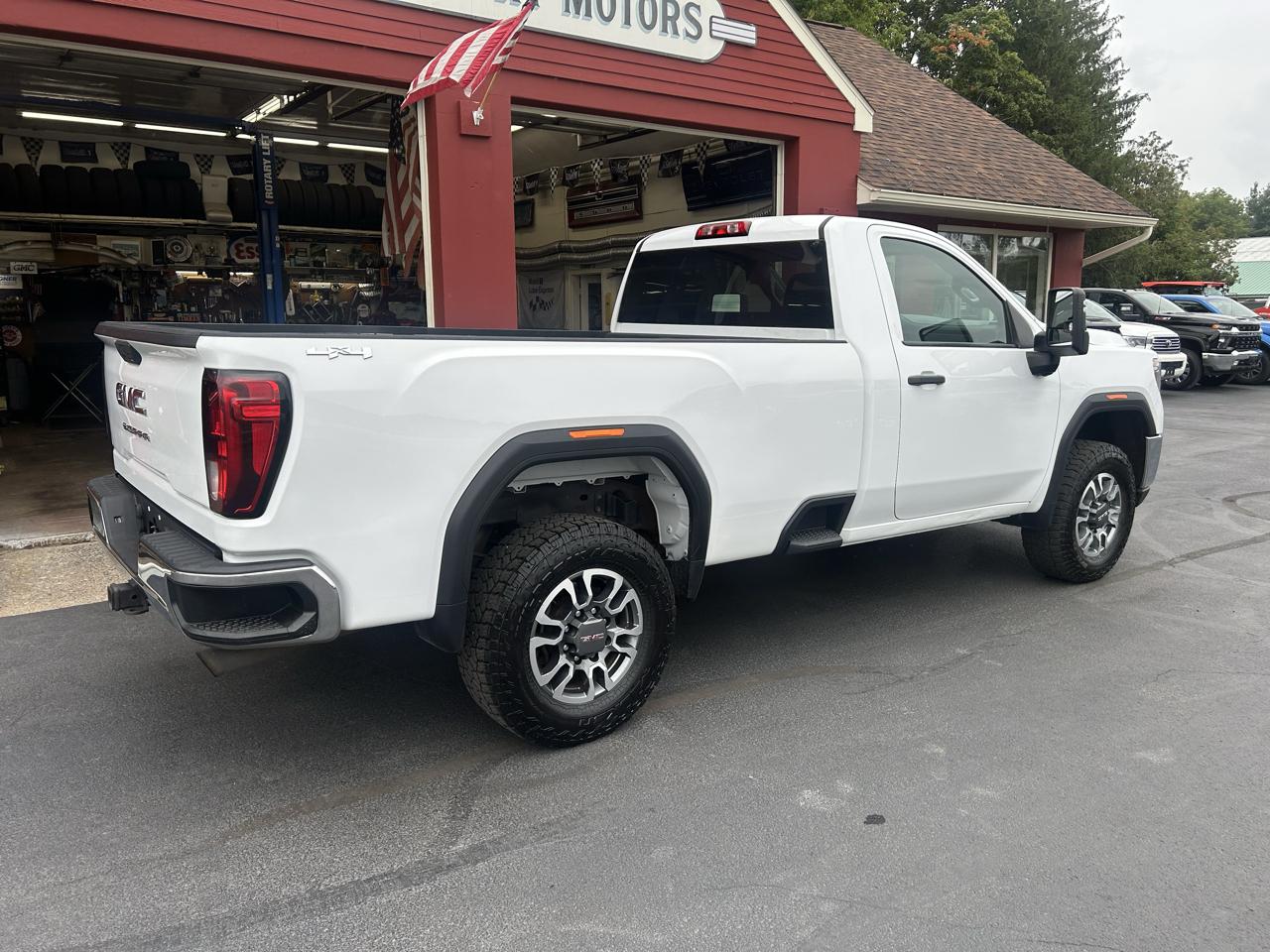 GMC Sierra 3500HD 4WD Reg Cab 142" Pro 2022