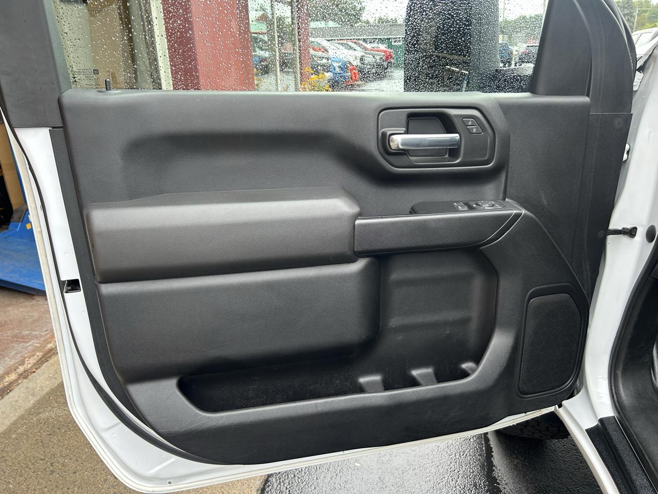 GMC Sierra 3500HD 4WD Reg Cab 142" Pro 2022