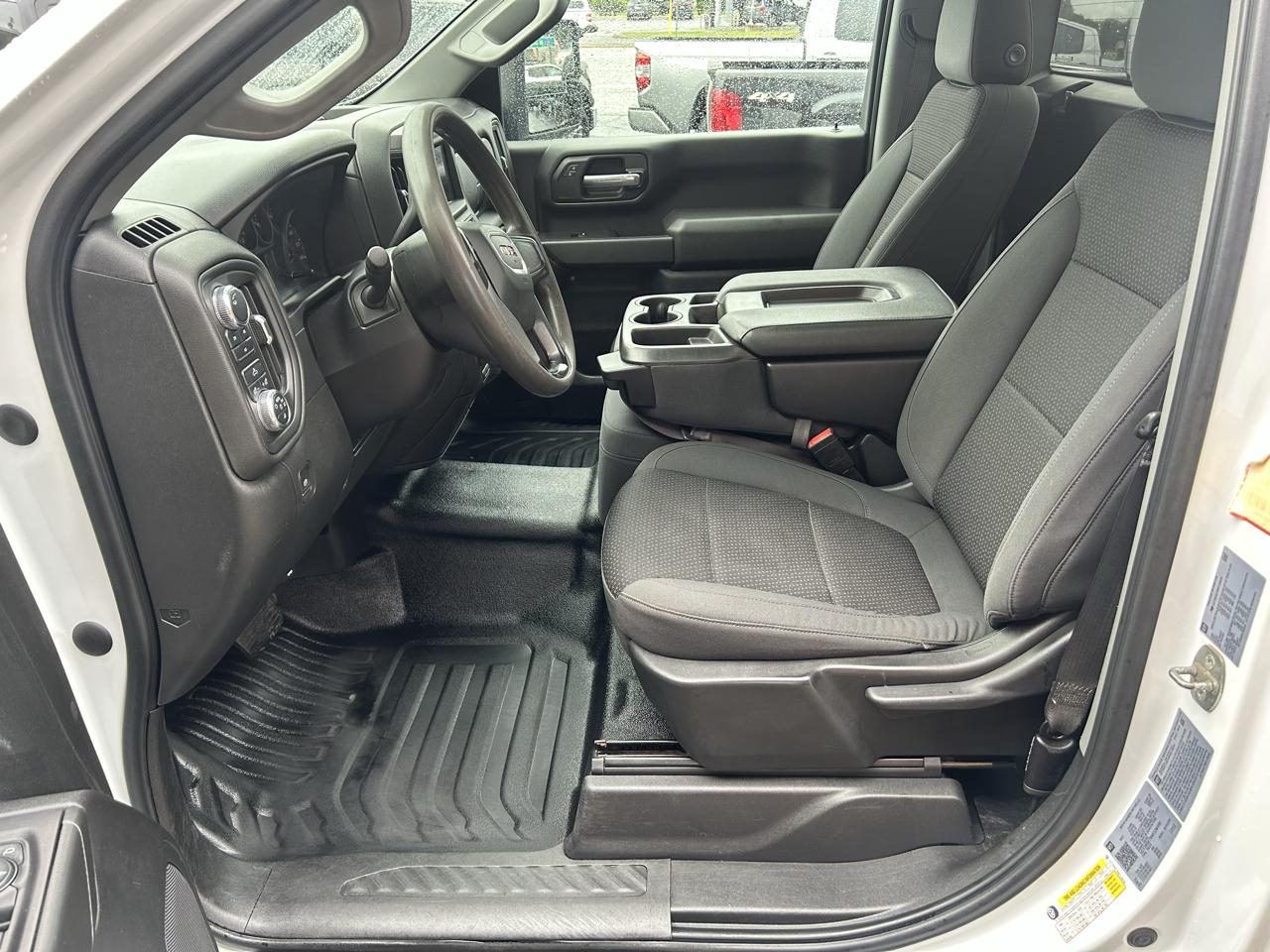GMC Sierra 3500HD 4WD Reg Cab 142" Pro 2022