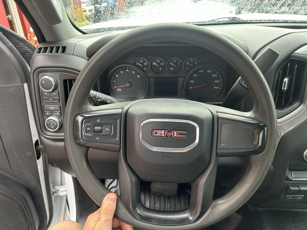 GMC Sierra 3500HD 4WD Reg Cab 142" Pro 2022