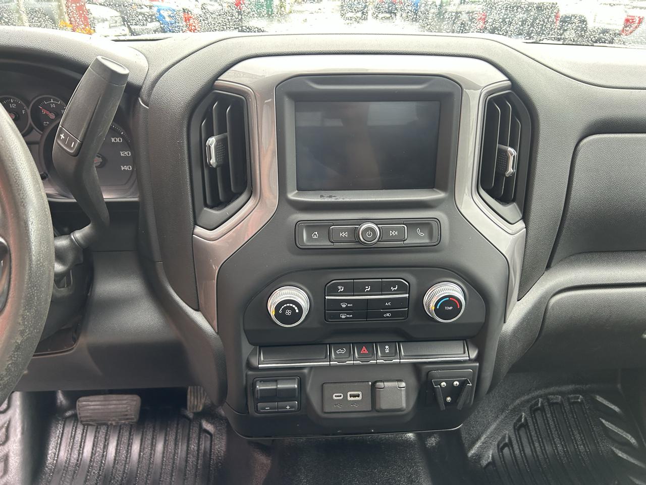 GMC Sierra 3500HD 4WD Reg Cab 142" Pro 2022