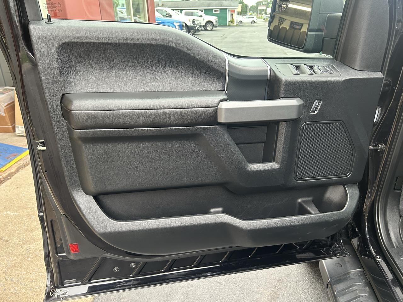 Ford F-150 4WD SuperCab 145" XLT 2019