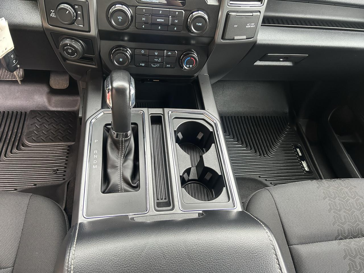 Ford F-150 4WD SuperCab 145" XLT 2019