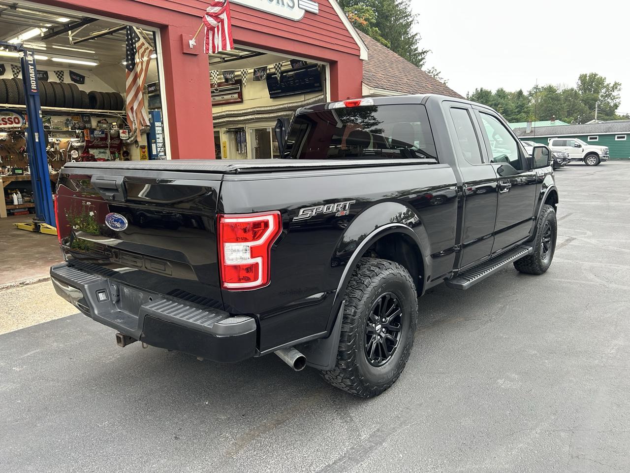 Ford F-150 4WD SuperCab 145" XLT 2019