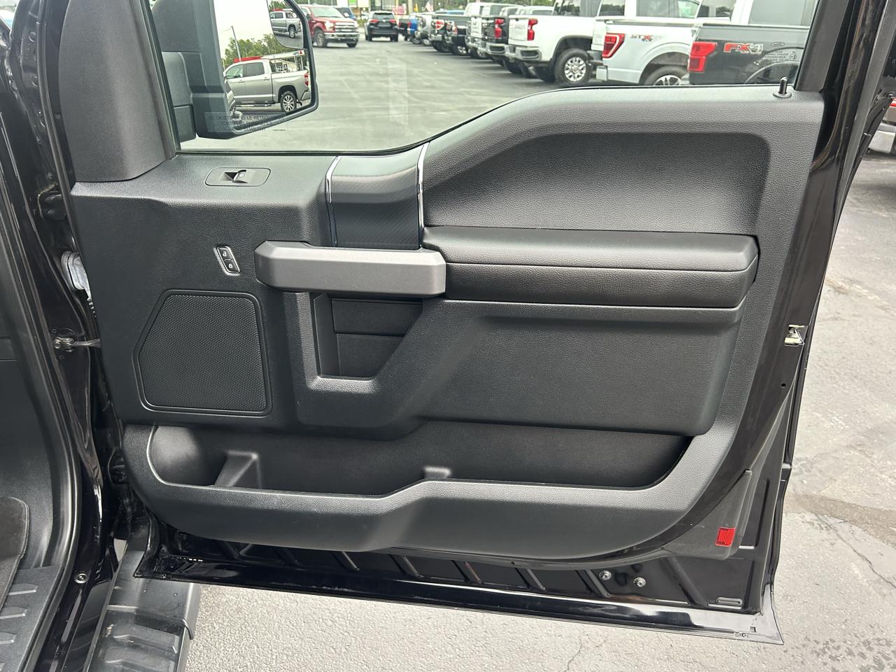 Ford F-150 4WD SuperCab 145" XLT 2019