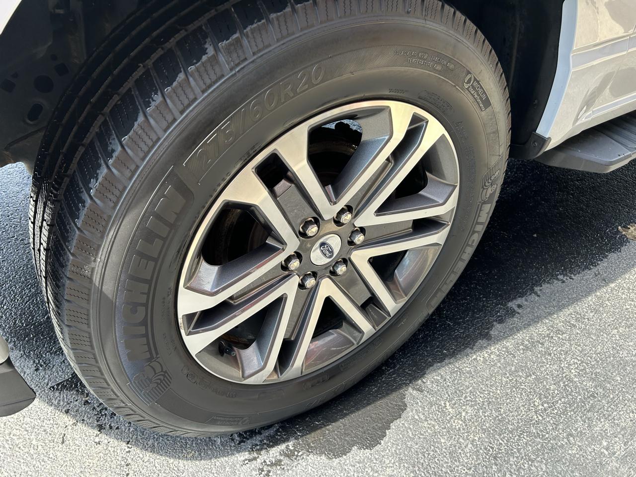 Ford F-150 4WD SuperCrew 145" STX 2021