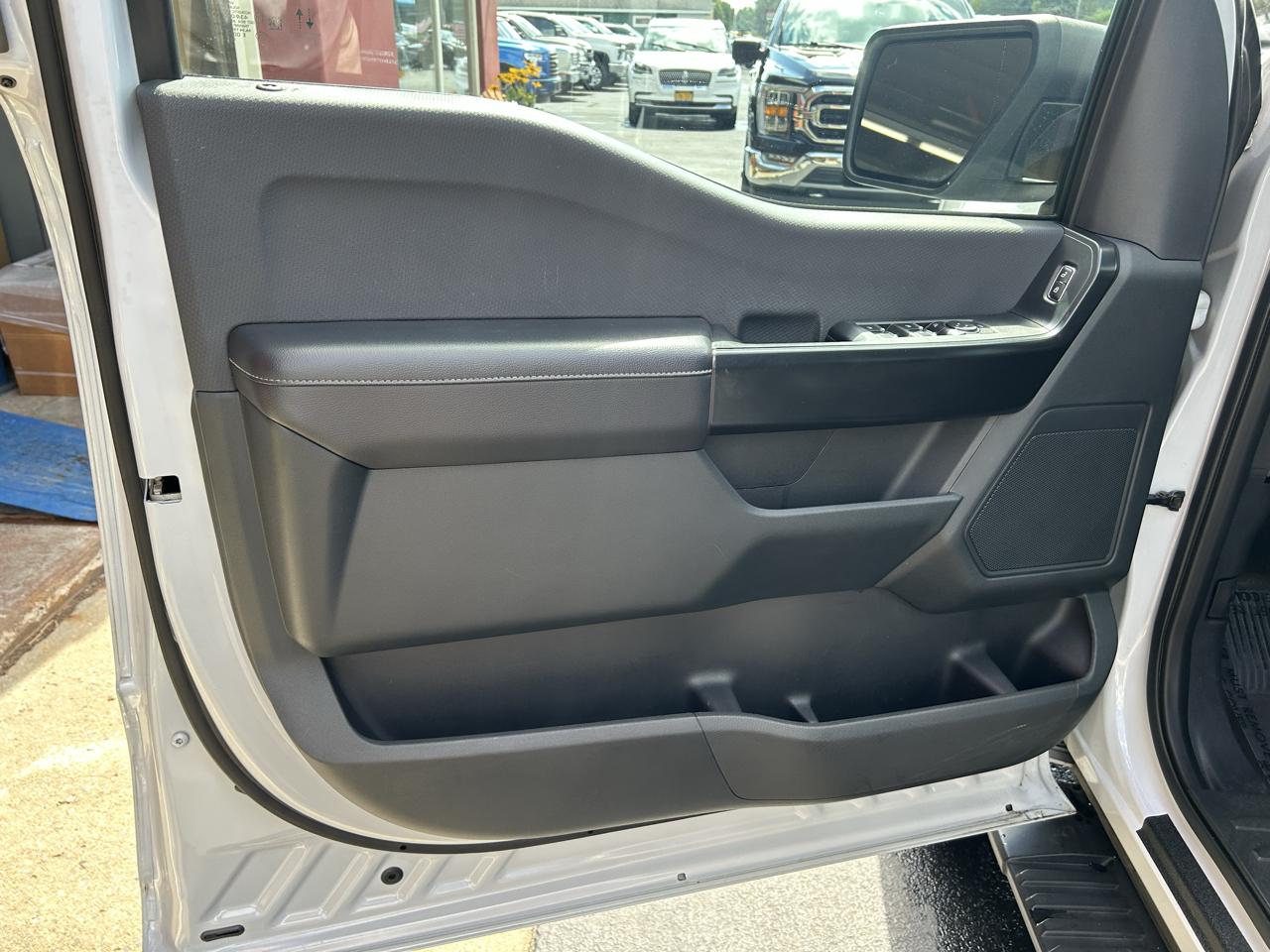 Ford F-150 4WD SuperCrew 145" STX 2021